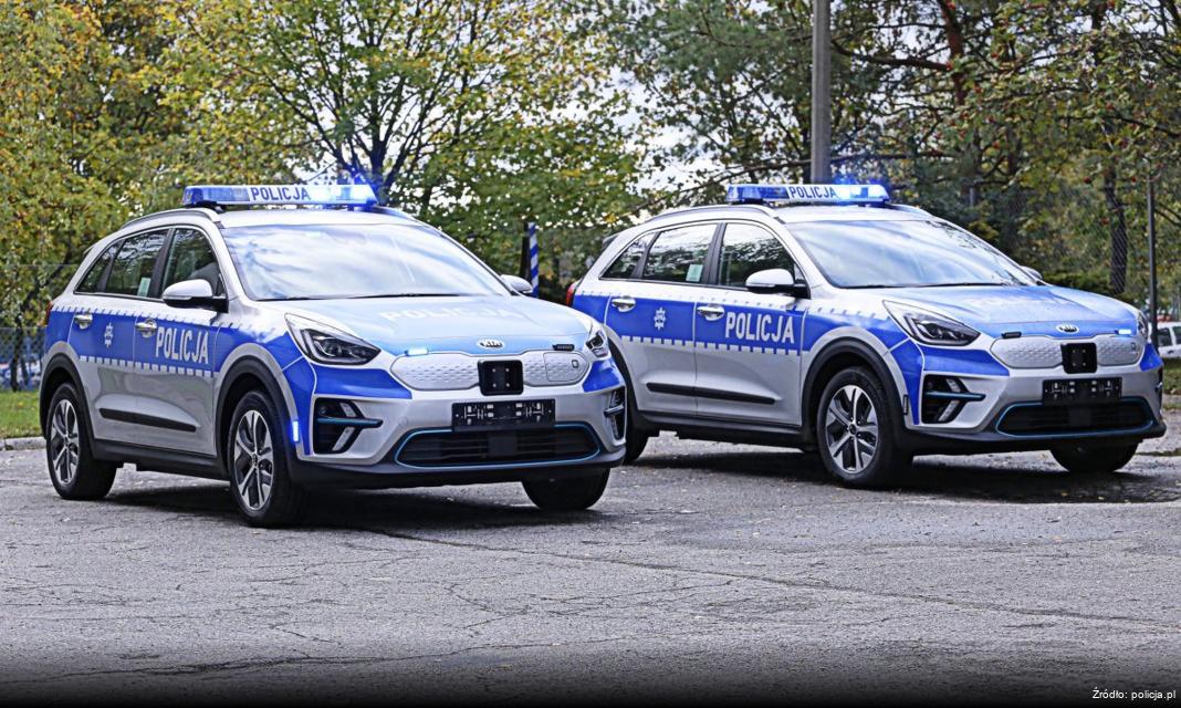 Pijany kierowca z zakazami zatrzymany przez policję w Raciążu